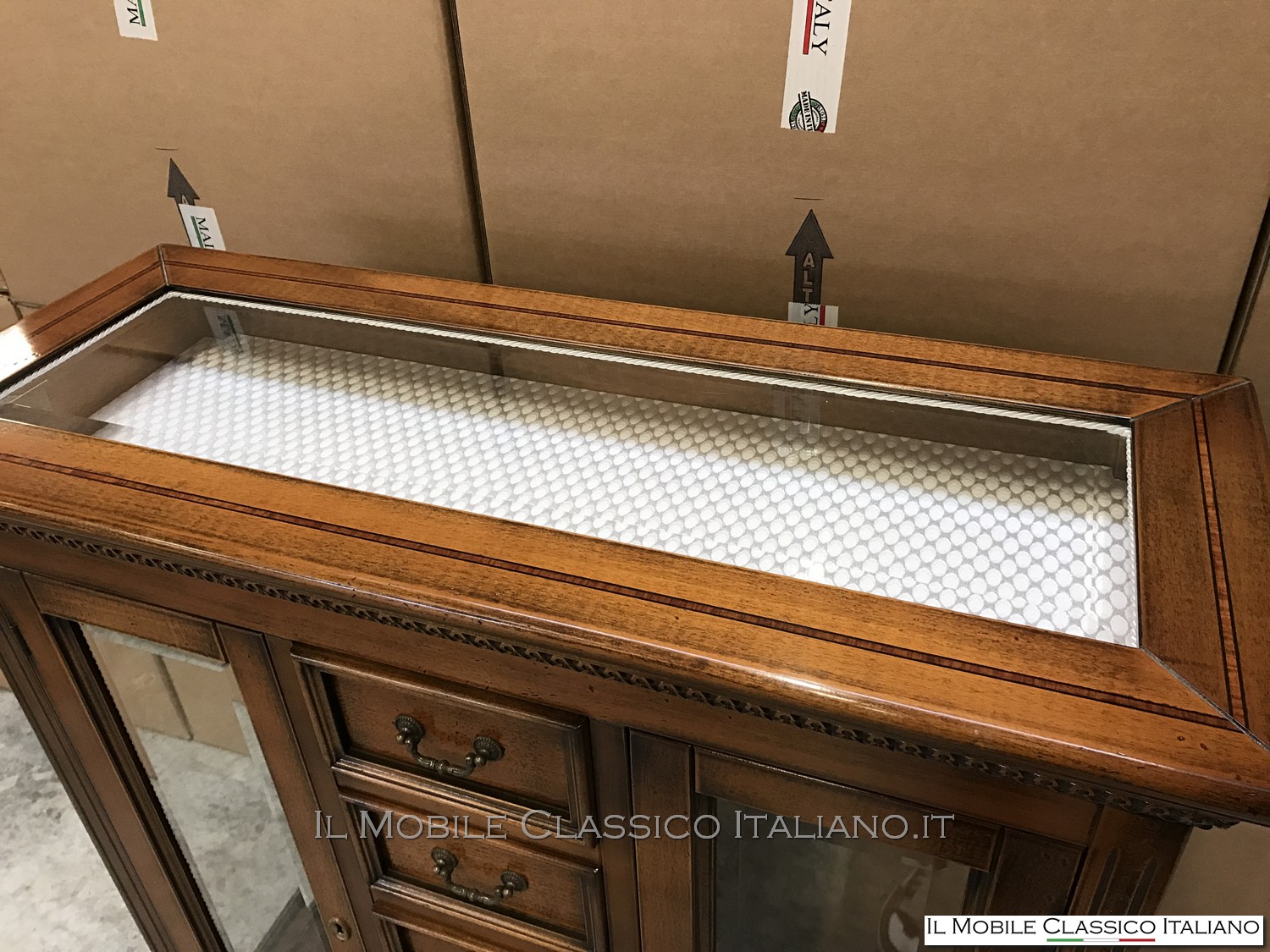 Vetrinetta con cassetti personalizzata